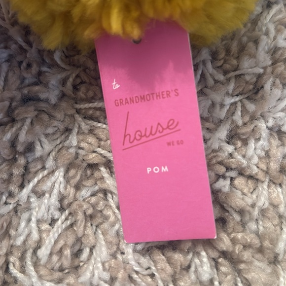 NWT ANTHROPOLOGIE Pick-A-Pom Topper Bottom Snap Gold Yellow Winter Hat Snow New - Picture 6 of 8